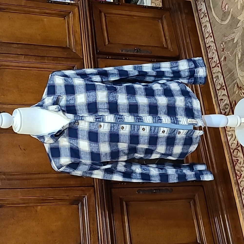 Hollister Womens small EUC / #359